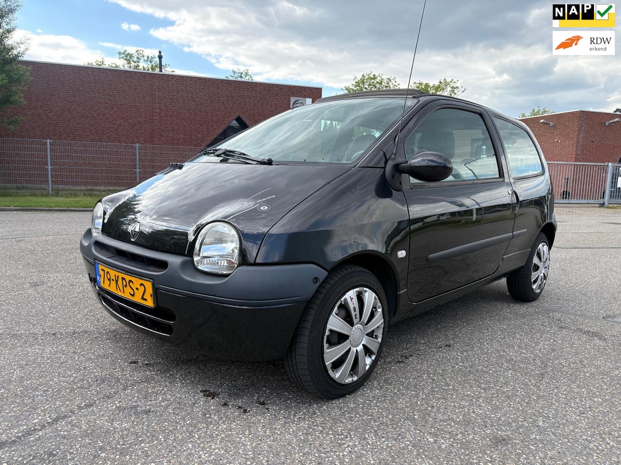 Renault Twingo - 1.2 Initiale 1E eigenaar*Airco*Handbedienig Cabriodak* Elektrische ramen - AutoWereld.nl