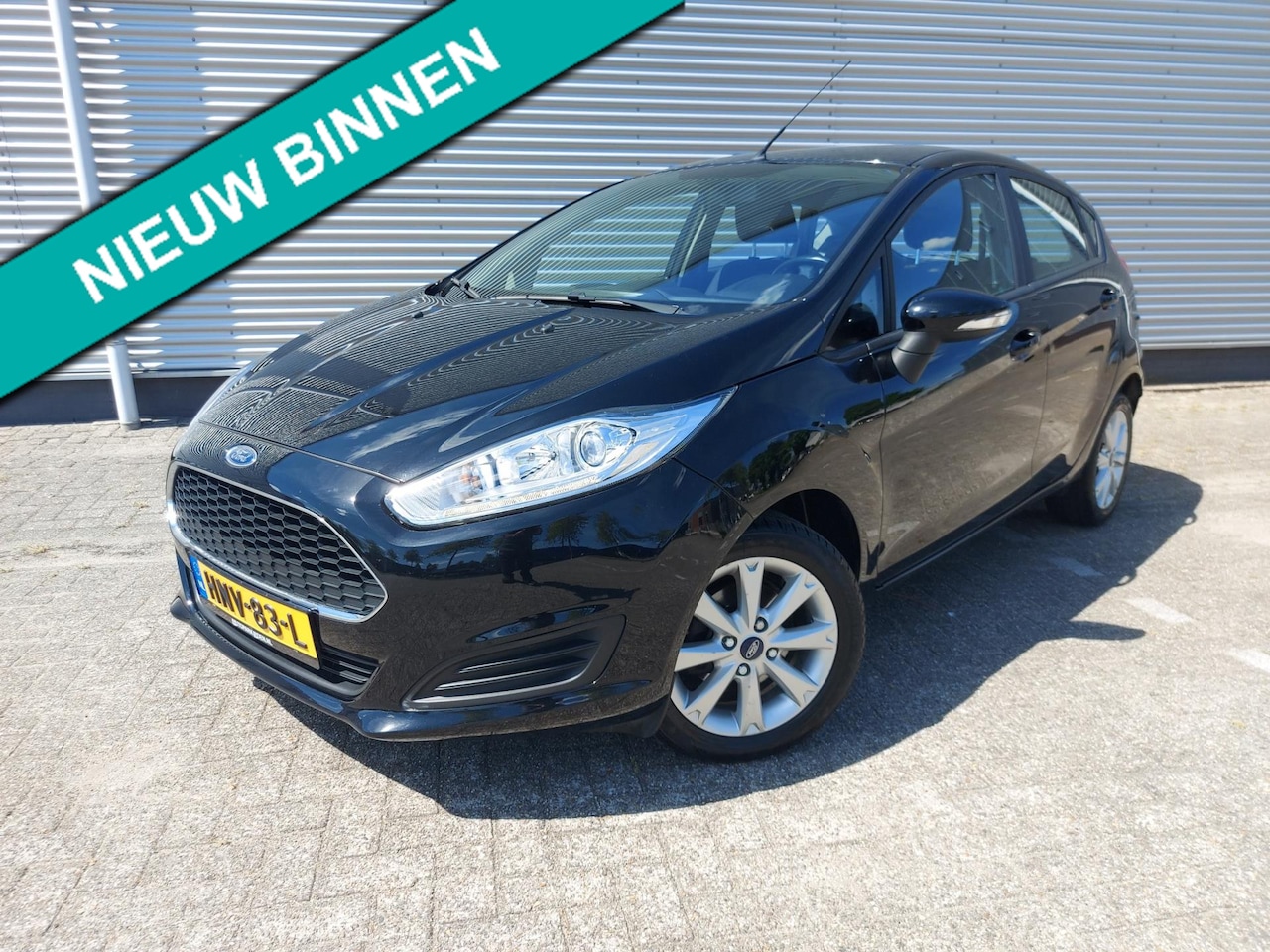 Ford Fiesta - 1.0 Style Essential 1.0 Style Essential, airco,parkeersensoren achter,lichtmetalen wielen, - AutoWereld.nl