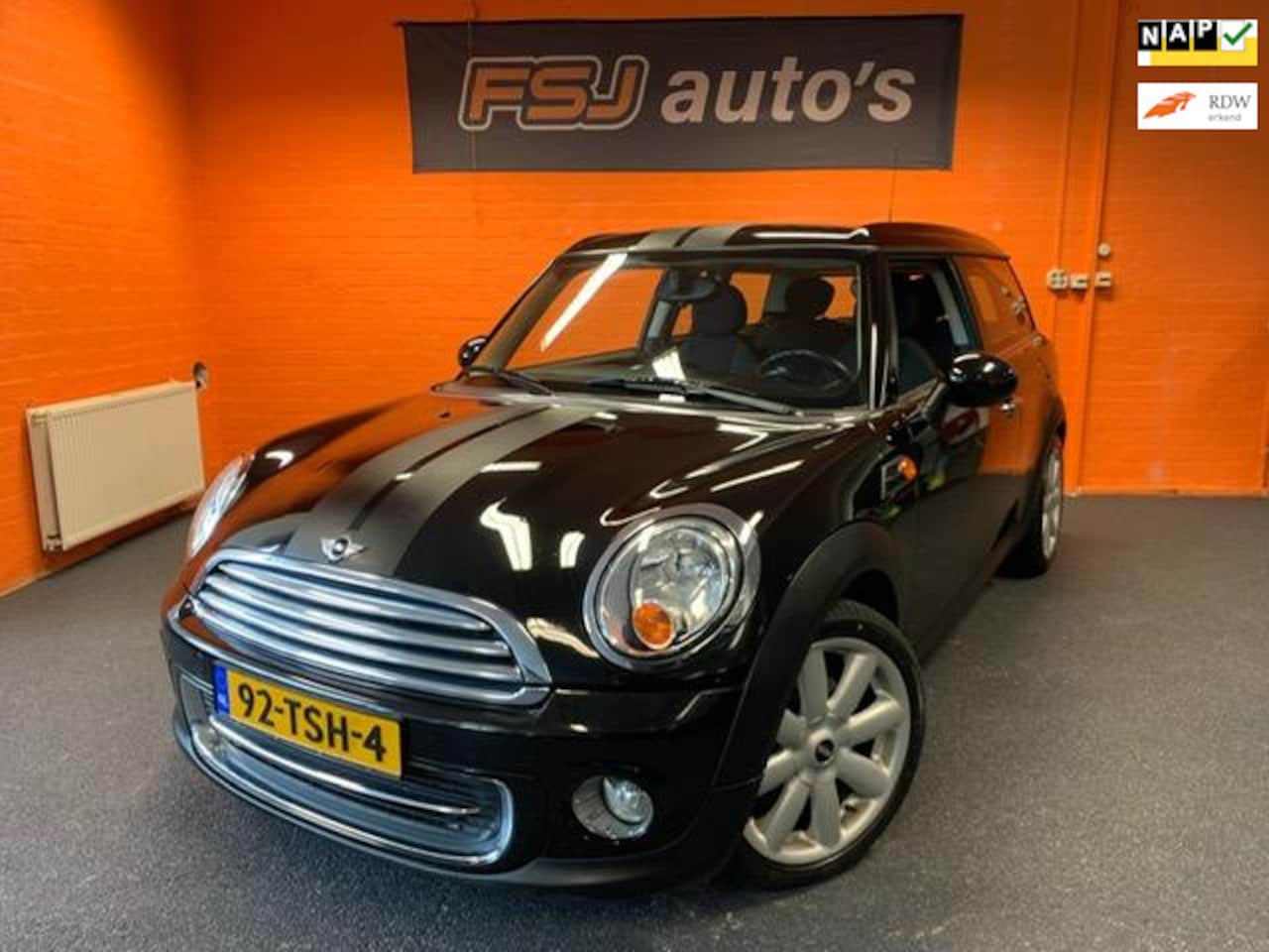 MINI Clubman - 1.6 / 122PK / COOPER / BUSINESS-LINE / NAVI / AIRCO!! - AutoWereld.nl