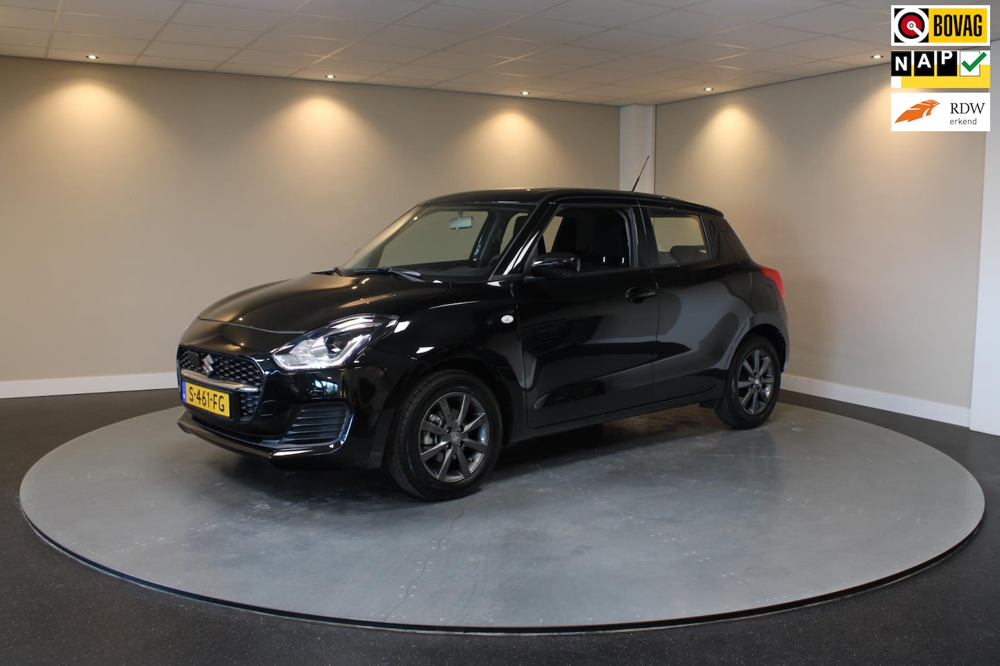 Suzuki Swift - 1.2 Comfort Smart Hybrid *6.000Km!* Carplay|Adapt. Cruise|Navi - AutoWereld.nl