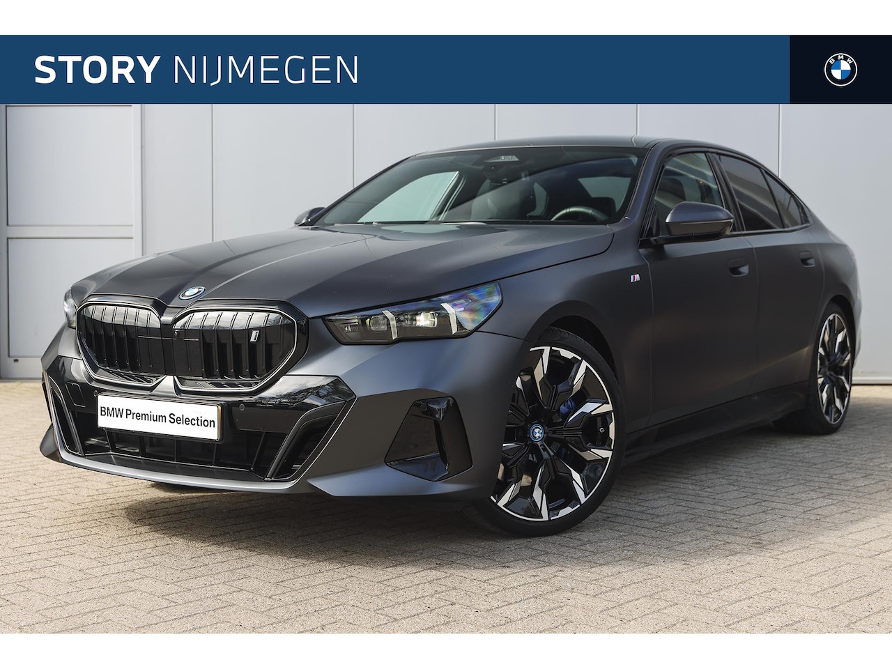 BMW i5 - eDrive40 M Sport / Panoramadak / Adaptieve LED / Stoelventilatie / Comfort Access / Parkin - AutoWereld.nl