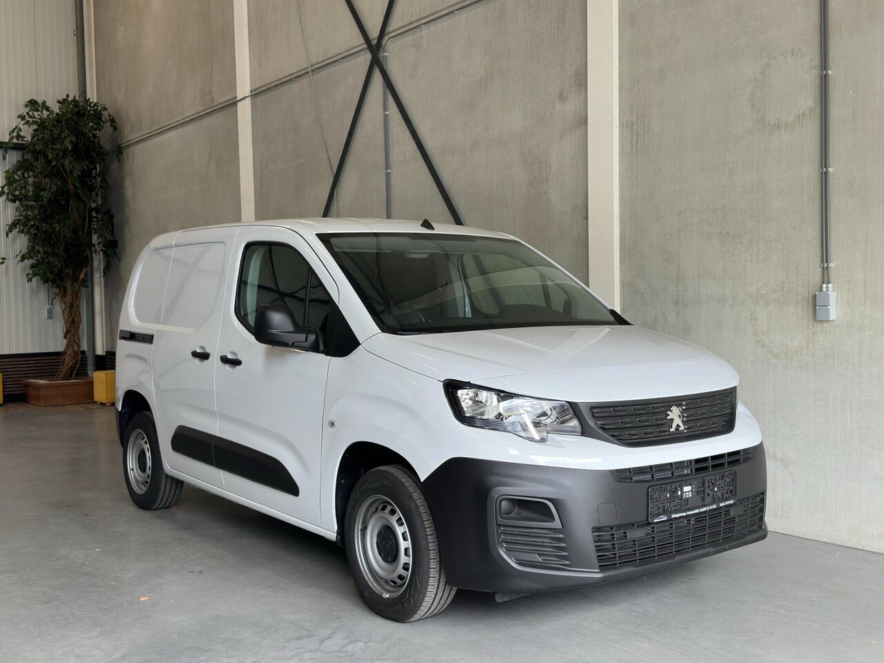 Peugeot Partner Tepee - 1.2 PureTech - AutoWereld.nl