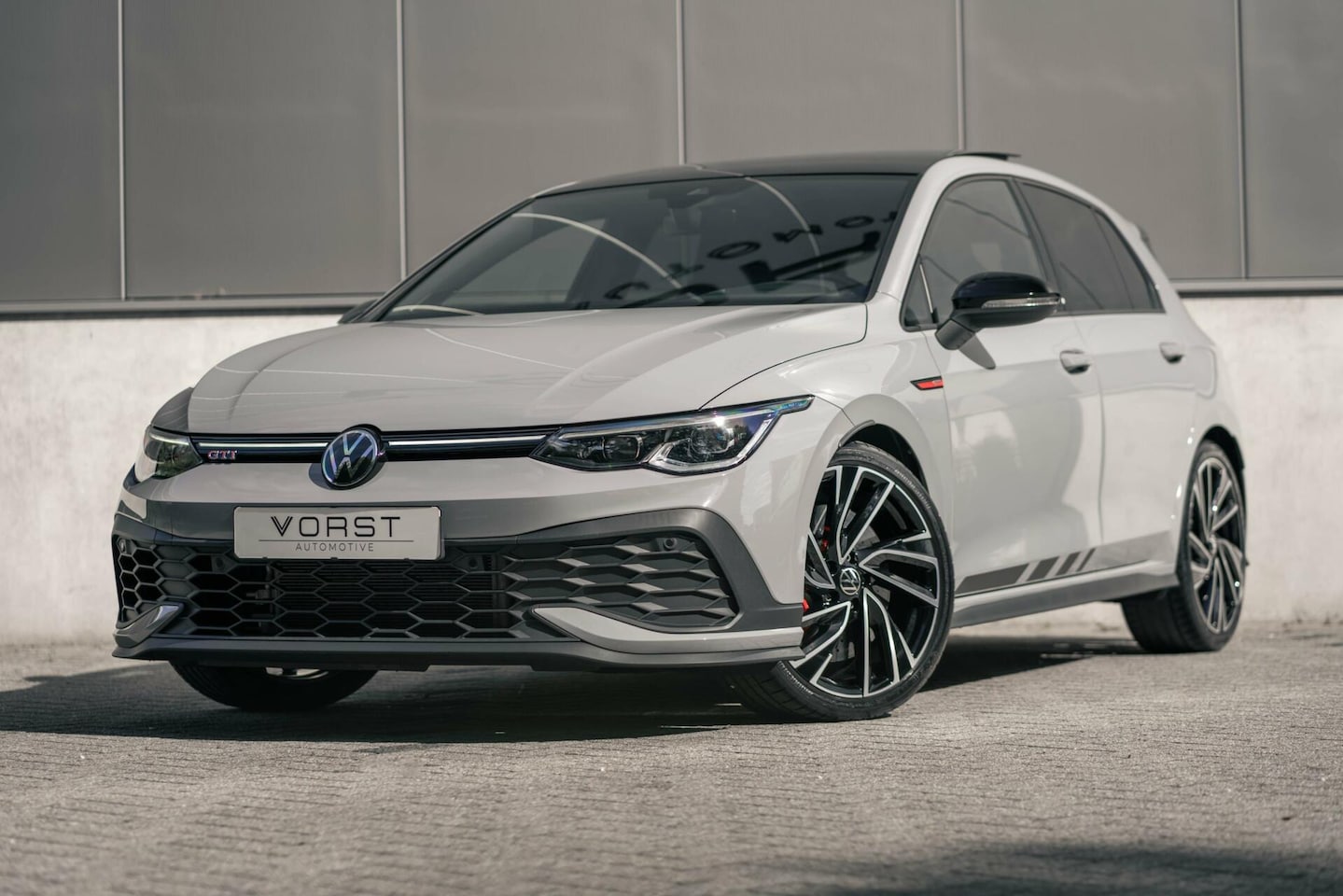 Volkswagen Golf - 2.0 TSI GTI Clubsport Pano Leer DSG LED HUD - AutoWereld.nl