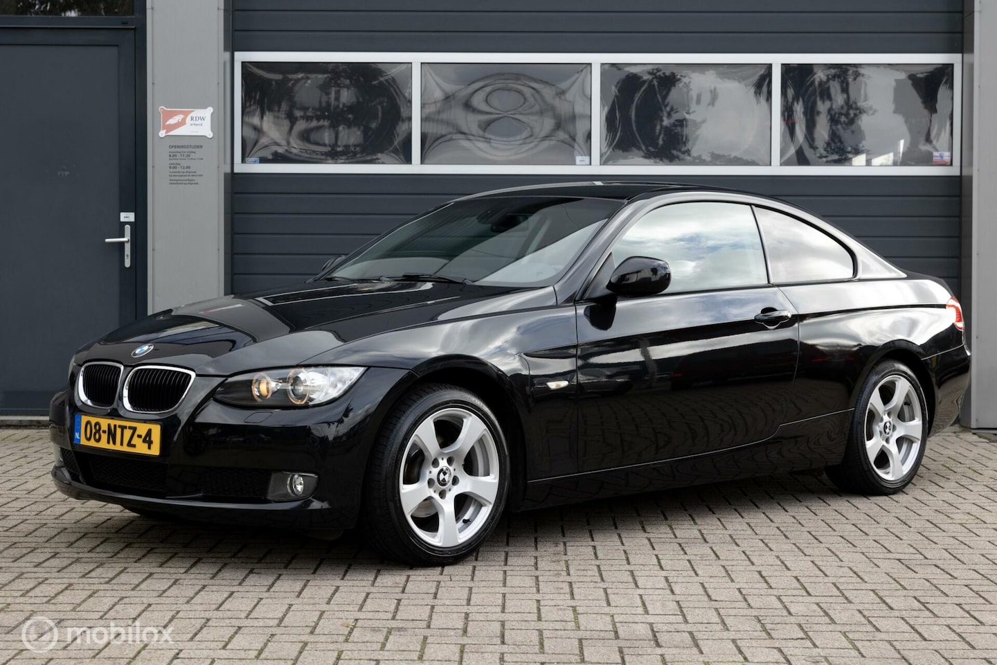 BMW 3-serie Coupé - 320i Corporate Lease Business Line Sport 320i Corporate Lease Business Line Sport - AutoWereld.nl