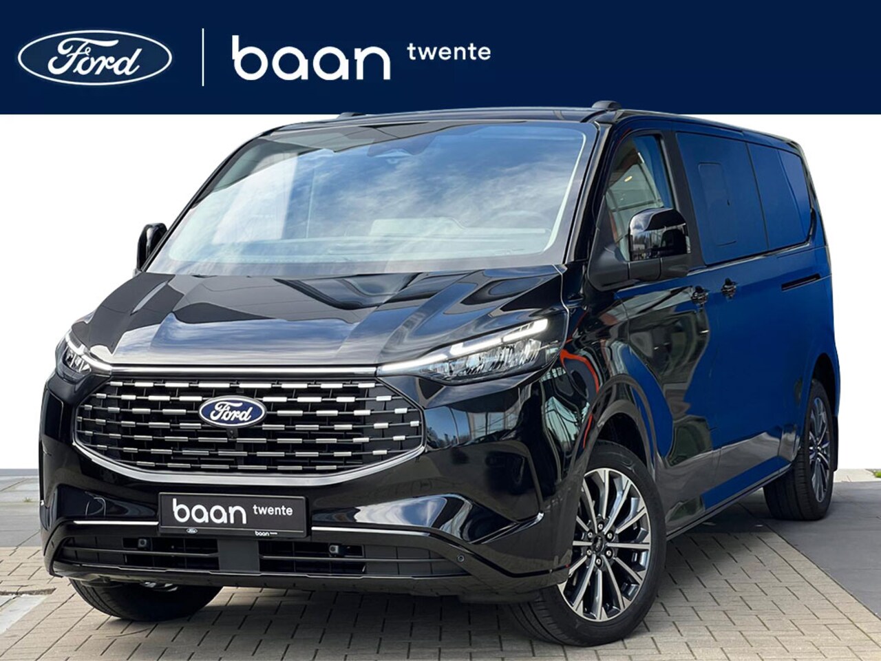 Ford Tourneo Connect - Custom 2.5 Plug-IN Hybrid 233 PK L2H1 Titanium X | 8 zitplaatsen | Elektr. Schuifdeuren | - AutoWereld.nl