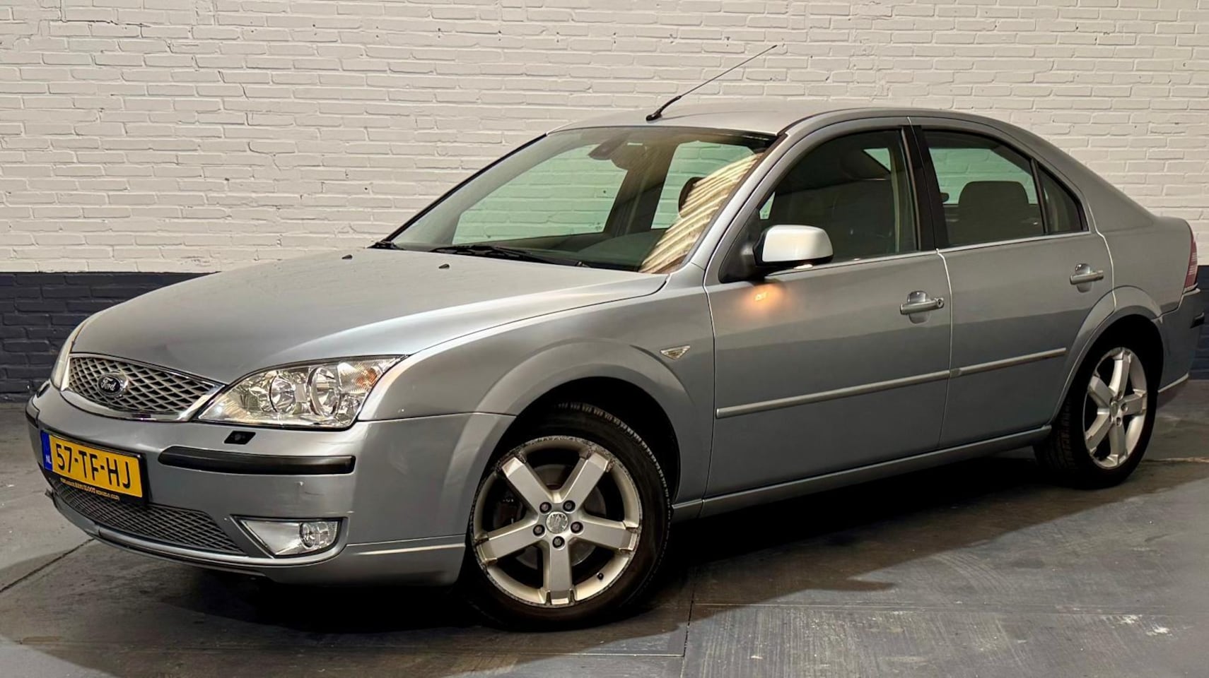 Ford Mondeo - 1.8-16V Platinum Airco - AutoWereld.nl