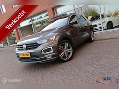 Volkswagen T-Roc - 1.5 TSI DSG R-Line Carplay Pano Virtual 150PK