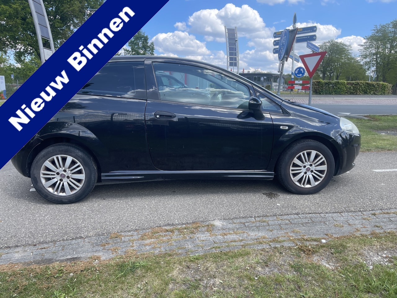 Fiat Grande Punto - 1.3 M-Jet Actual | Lees tekst - AutoWereld.nl
