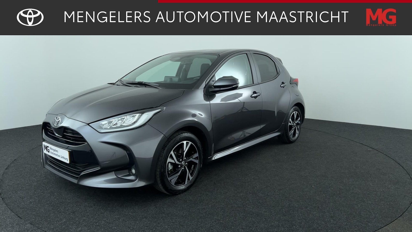 Toyota Yaris - 1.5 Hybrid 115 First Edition / LED / P.cam / Navi - AutoWereld.nl
