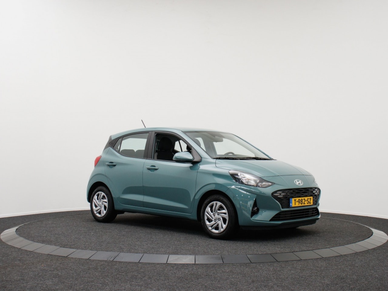 Hyundai i10 - 1.0 Comfort AUTOMAAT | Apple Carplay | Cruise control - AutoWereld.nl