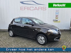 Lancia Y(psilon) - Ypsilon 0.9 TwinAir Gold LEDER PDC LM CC AUTOMAAT