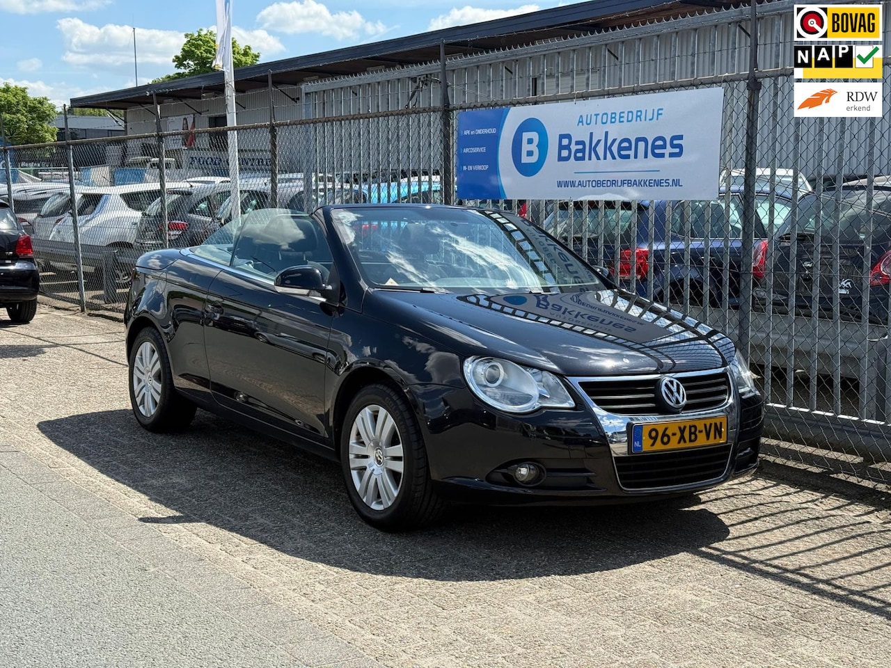 Volkswagen Eos - 1.6-16v FSI | Pano | Camera| Airco | Cruise - AutoWereld.nl