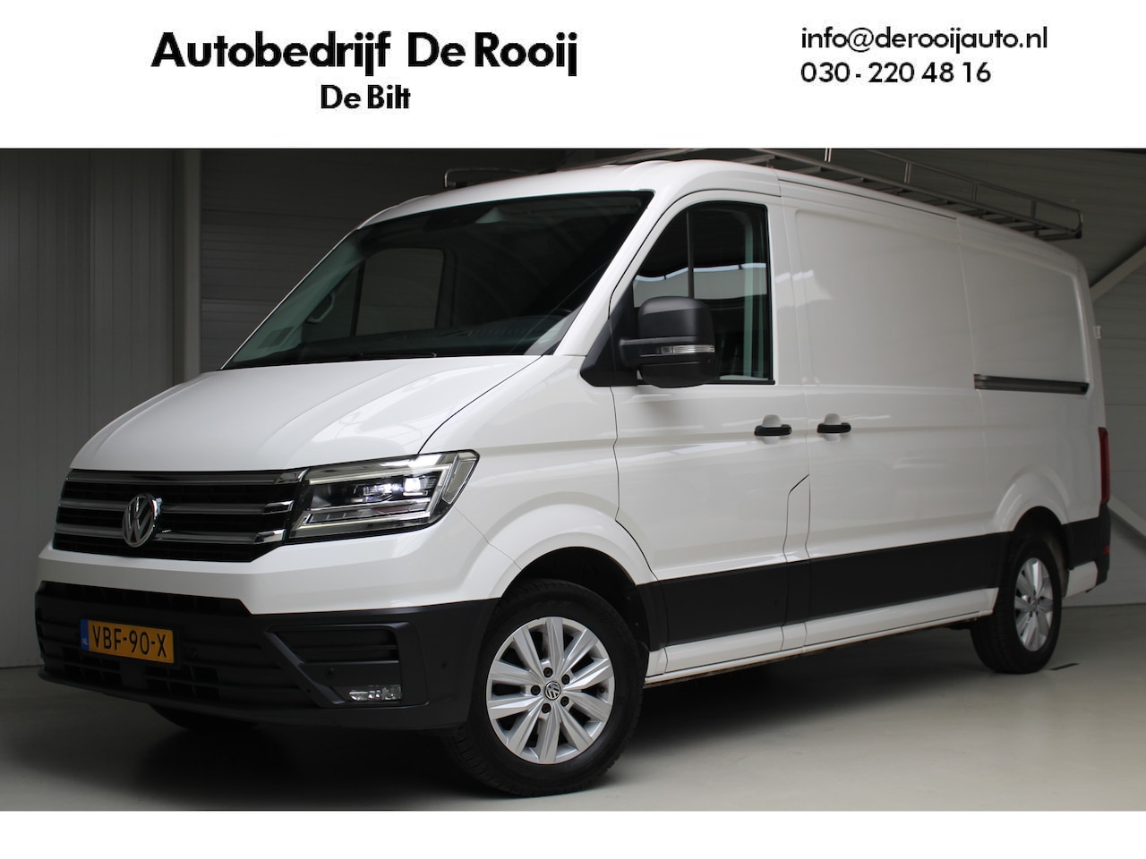 Volkswagen Crafter - 35 2.0 TDI L3H2 DSG Highline Navigatie | Adaptive Cruise | Trekhaak | Parkeercamera | Stoe - AutoWereld.nl
