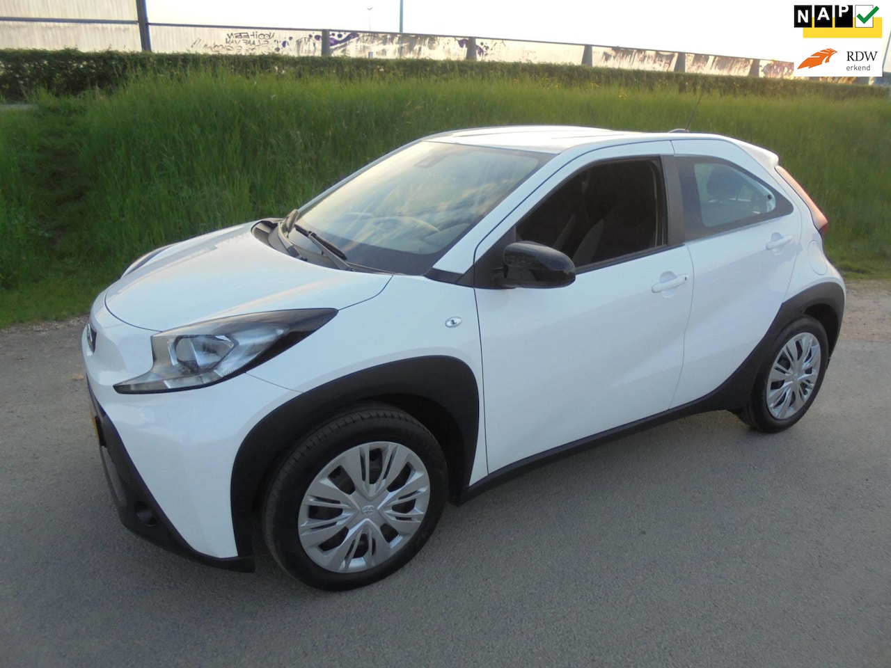 Toyota Aygo X - Toyota Ayco X 1.0 benzine airco camera 49.000km - AutoWereld.nl