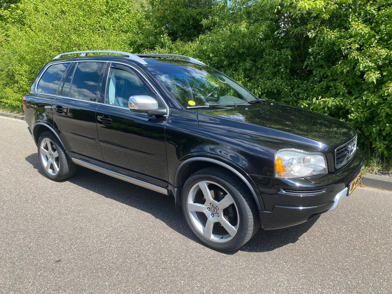 Volvo XC90 - 2.4 D5 Executive R-Design aut 7 Pers - AutoWereld.nl