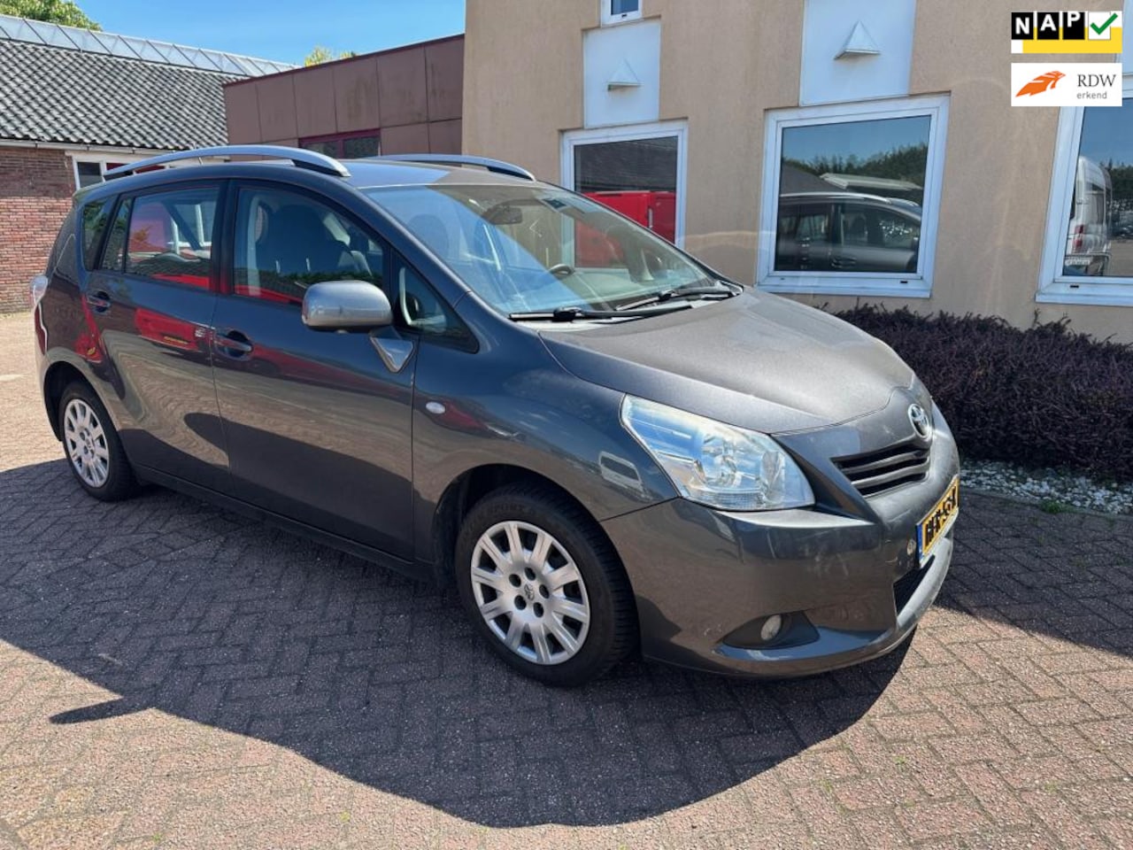 Toyota Verso - 1.8 VVT-i Aspiration 7p.KLIMA APK DEALER ONDERHOUD - AutoWereld.nl