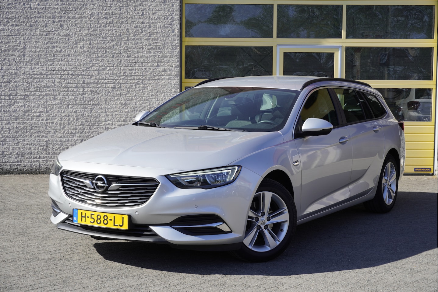Opel Insignia Sports Tourer - 1.5 Turbo Edition BJ2020 Lmv 17" | Led | Pdc | App-Connect | Airco | Cruise control | Spor - AutoWereld.nl