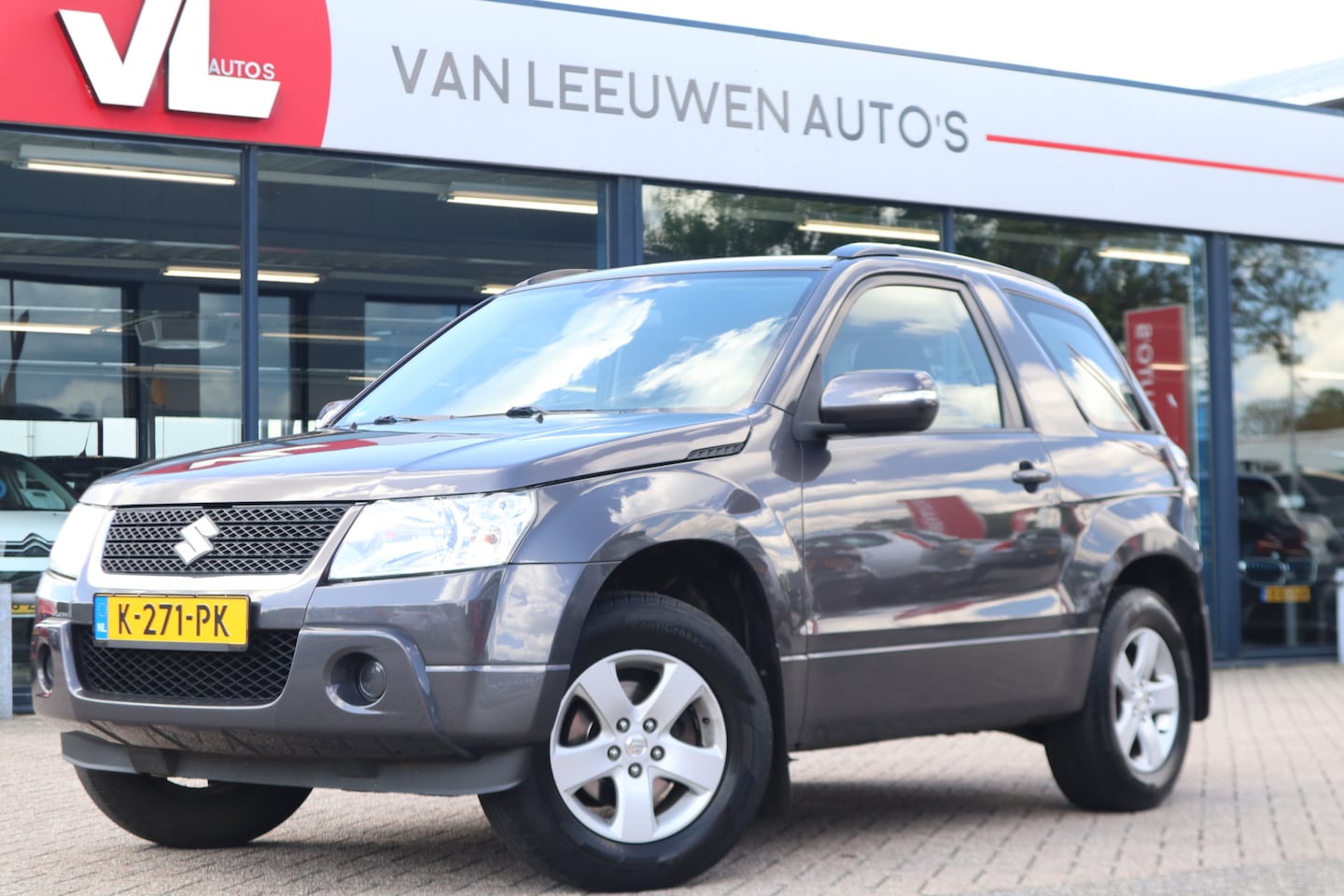 Suzuki Grand Vitara - 2.4 Exclusive Radio CD | Airco | Trekhaak - AutoWereld.nl