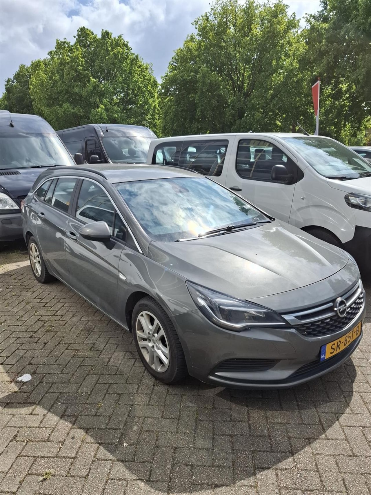 Opel Astra - 1.6 CDTI 110pk NAVIGATIE BLUET. TREKHAAK - AutoWereld.nl