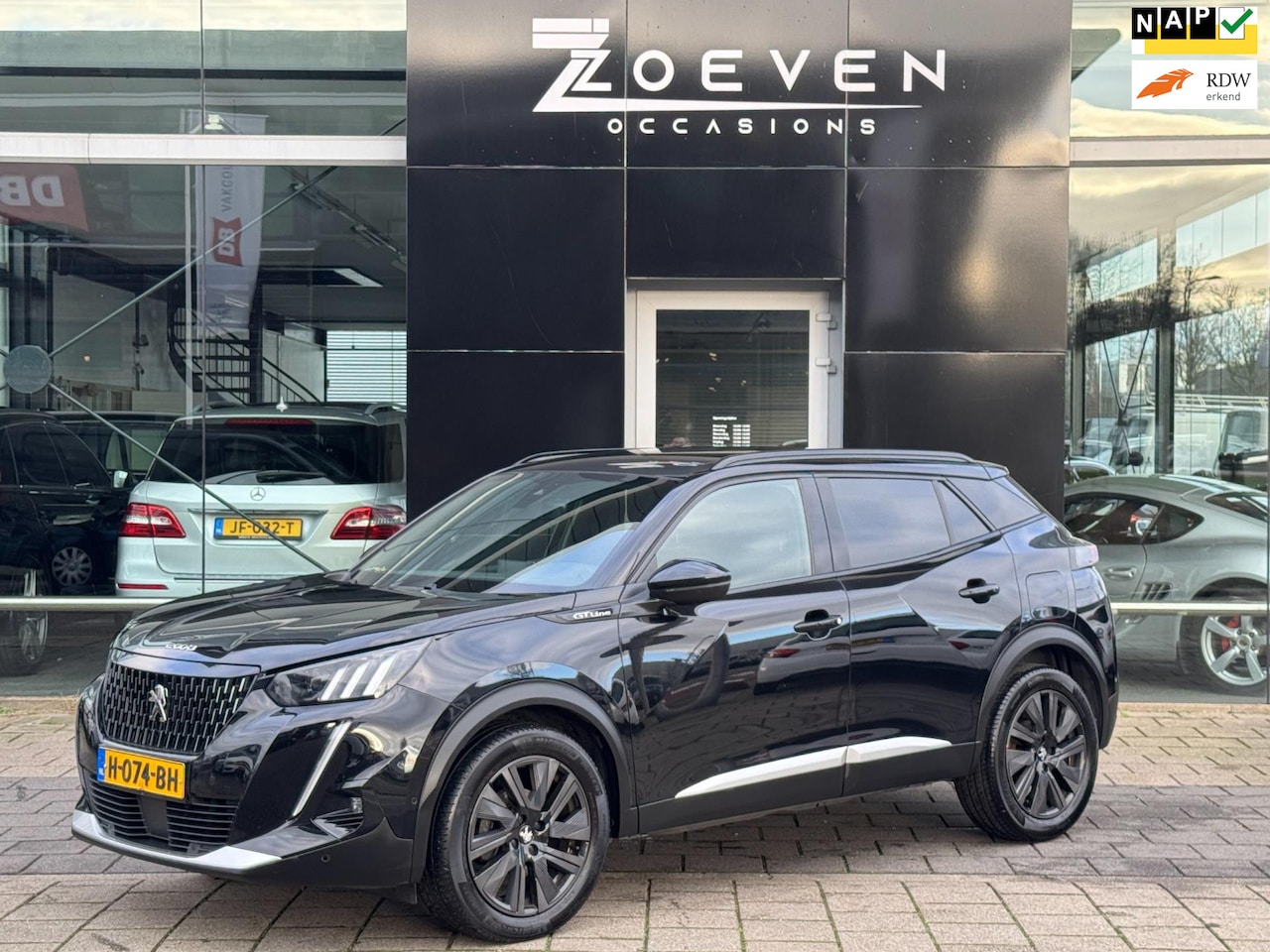 Peugeot 2008 - 1.2 PureTech GT-Line 1.2 PureTech GT-Line - AutoWereld.nl