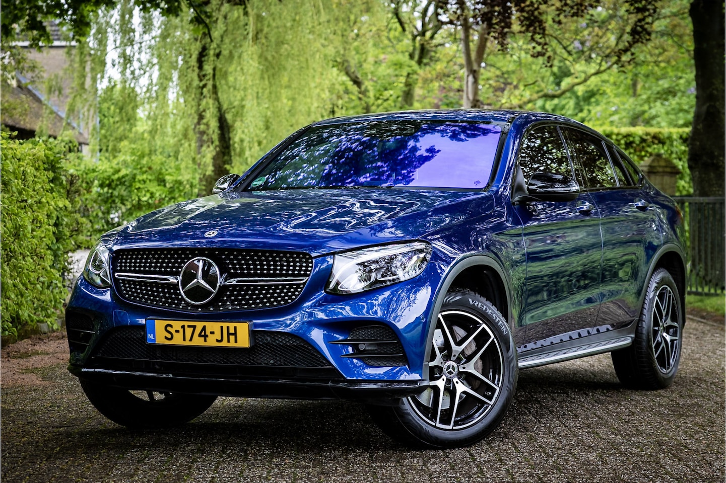 Mercedes-Benz GLC-klasse Coupé - 350e 4MATIC Premium AMG Schuifdak Burmester Head Up Distronic - AutoWereld.nl