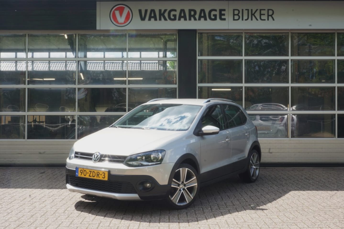 Volkswagen Polo - 1.2 TSI Cross Bluetooth/Trekhaak! - AutoWereld.nl