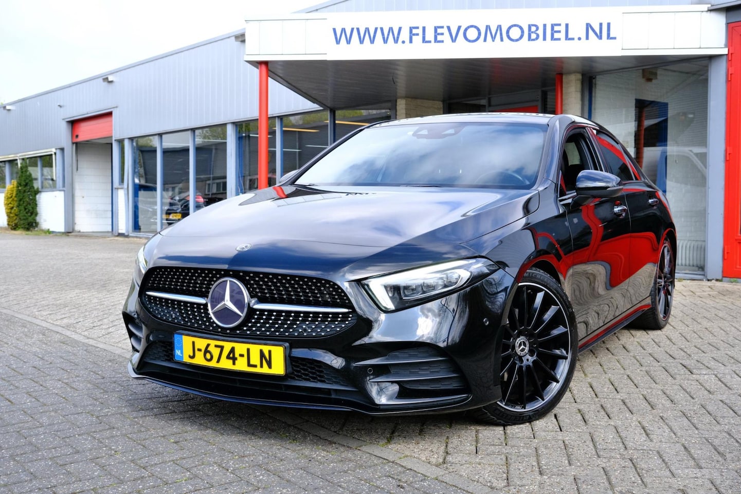 Mercedes-Benz A-klasse - 180 d Premium Plus Aut. Pano|Leder-alcant|Navi|Clima|Widescreen - AutoWereld.nl