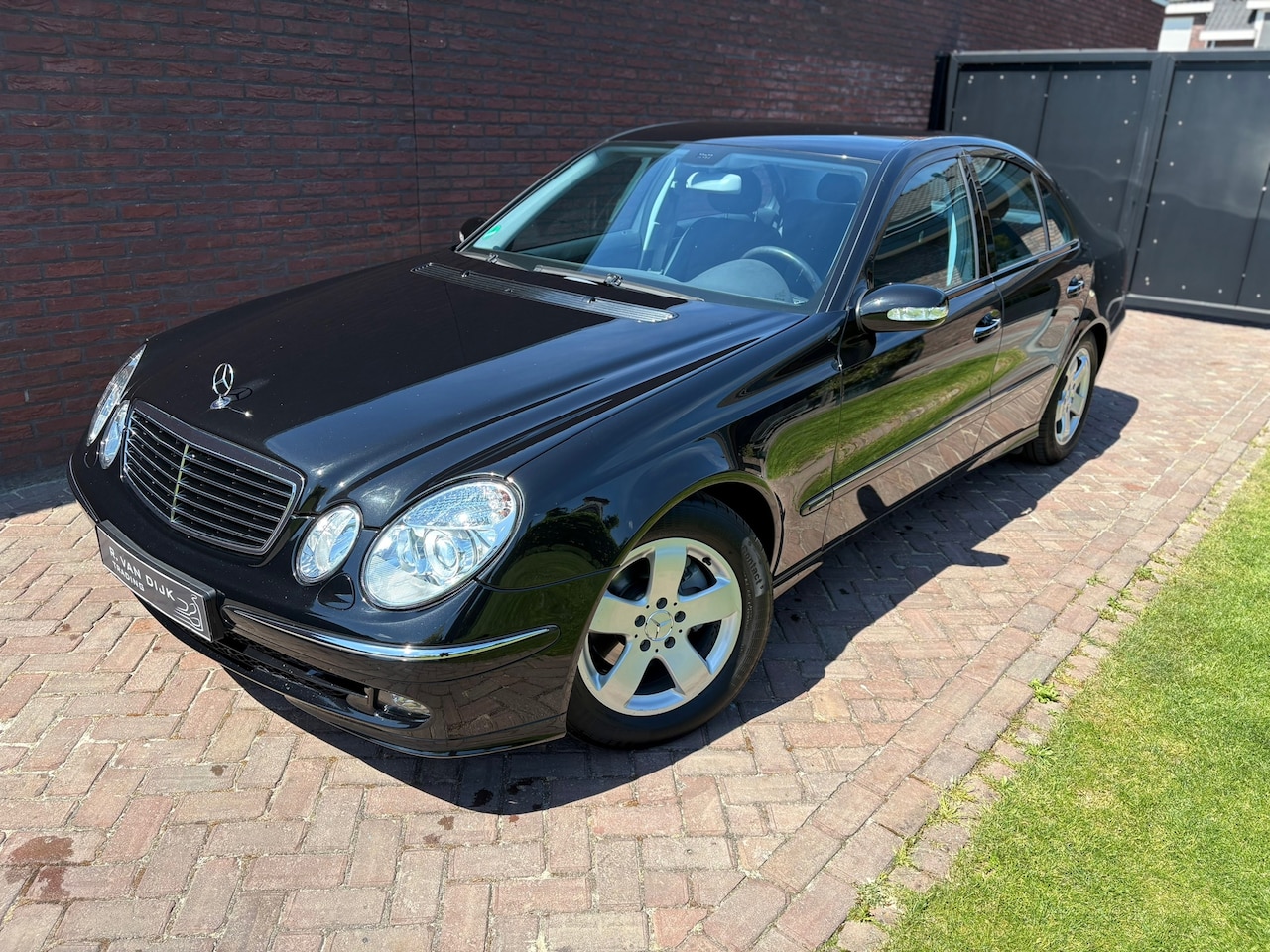 Mercedes-Benz E-klasse - 200 K. Avantgarde Aut. 1e Eigenaar - AutoWereld.nl