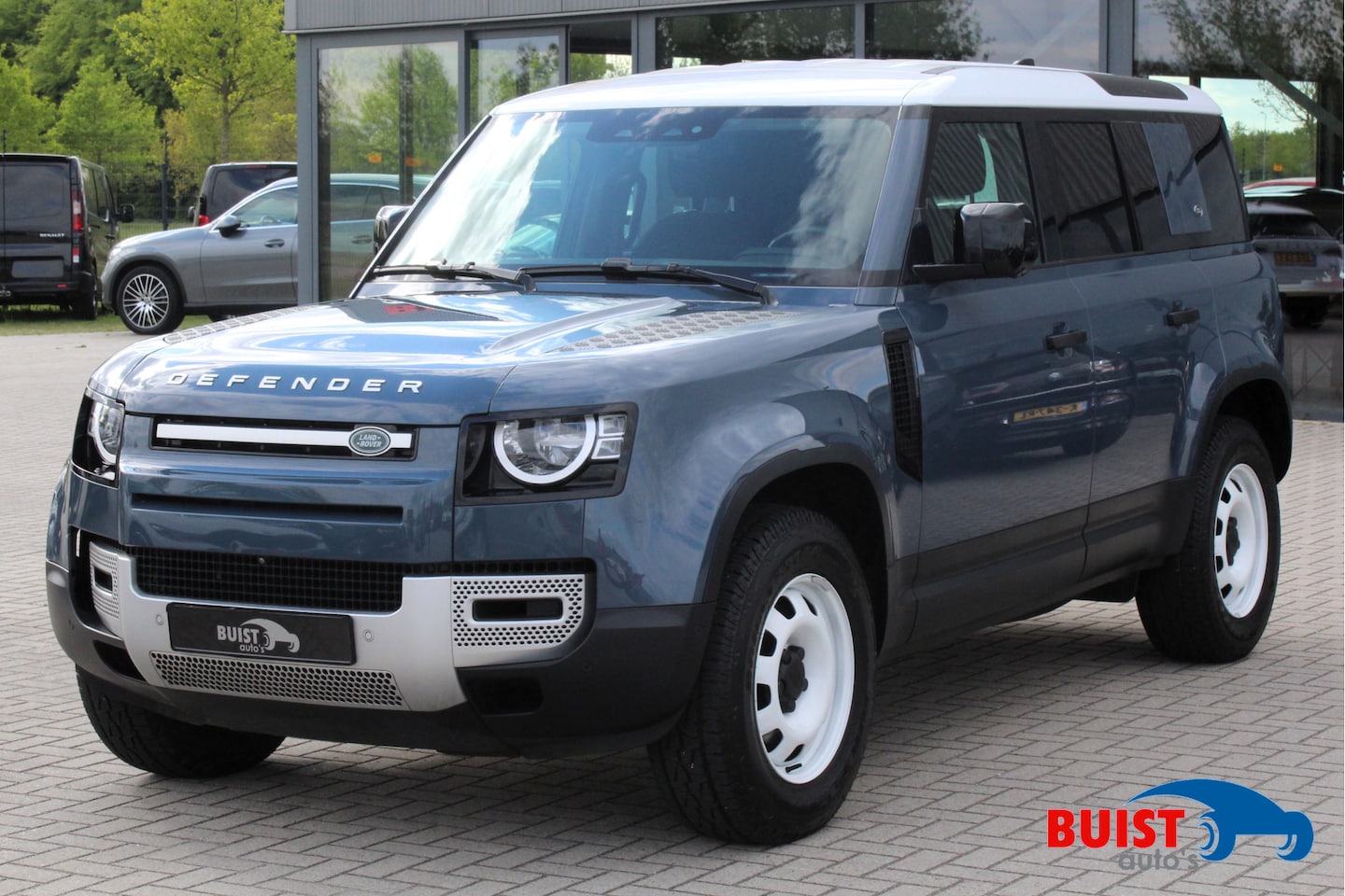 Land Rover Defender 110 - 3.0 D250 MHEV S LUCHTVERING 360 CAMERA LED 6-CIL! - AutoWereld.nl