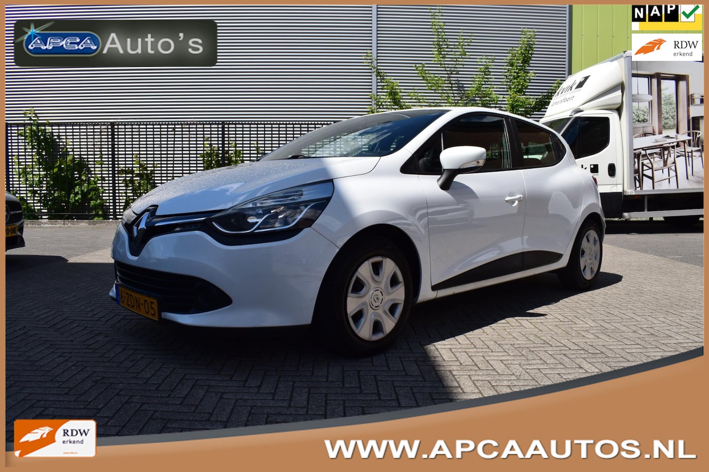 Renault Clio - 0.9 TCe Expression NLauto 3 mnd GARANTIE 5 Deurs Nieuwstaat Navi Airco CruiseC - AutoWereld.nl
