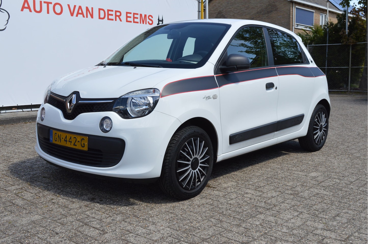 Renault Twingo - 1.0 SCe 5 Deurs Nap / 71000KM! / Airco / Cruise control - AutoWereld.nl