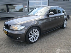 BMW 1-serie - 118D HIGH EXECUTIVE