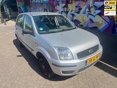 Ford Fusion - 1.4-16V Core zeer nette goed onderhouden auto apk 11-3-26 bouwjaar 2003 met 199 dkm nap ri
