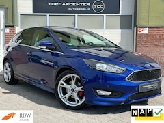 Ford Focus - 1.0 Titanium/KEYLESS/PARKS/NAVI/CRUISE/APK/NAP