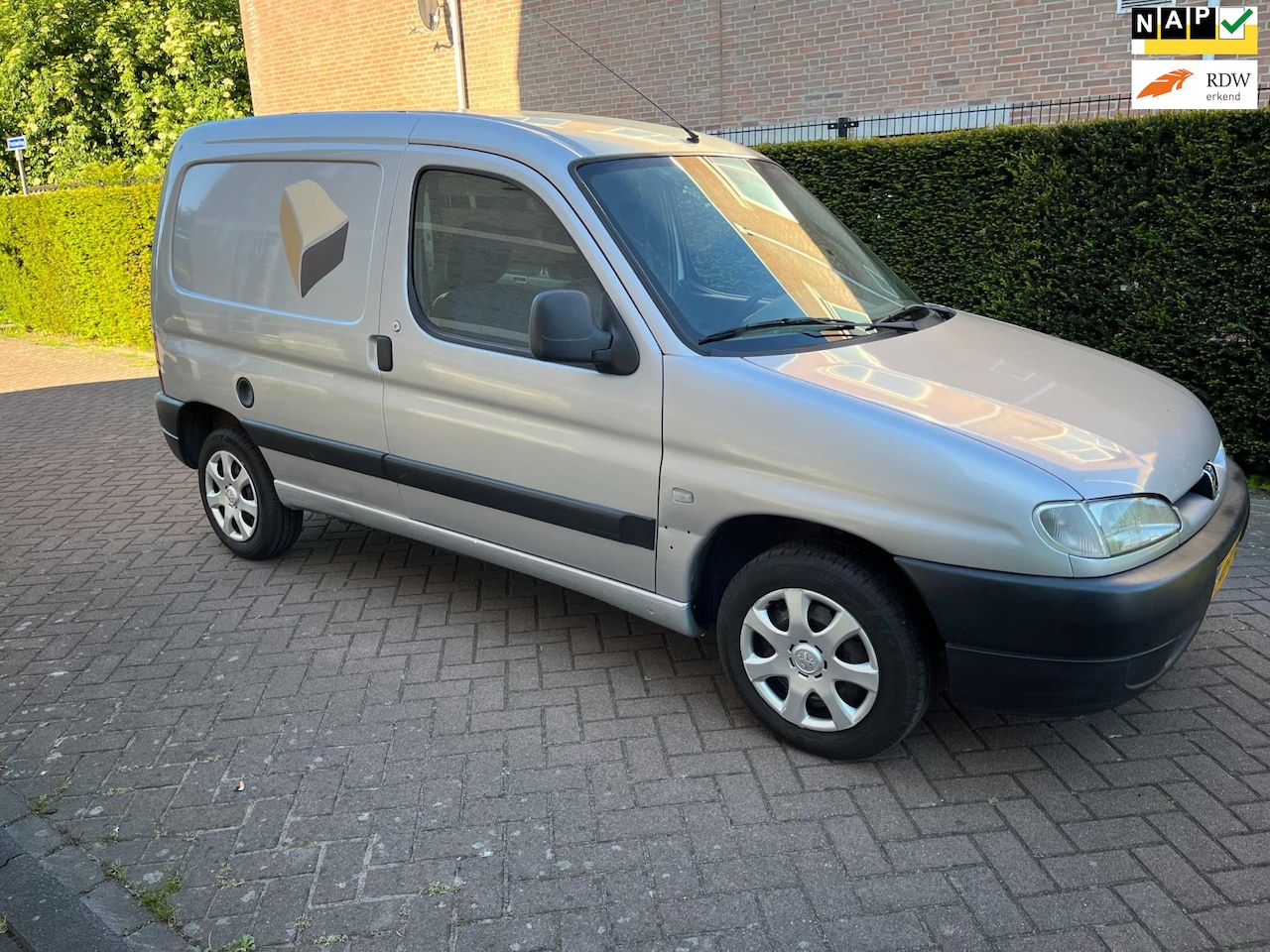 Peugeot Partner - 170C 1.4 X grijskenteken benzine - AutoWereld.nl