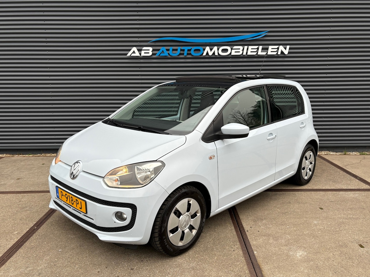 Volkswagen Up! - 1.0 BMT move up! PANO/ STOELVERWARMING - AutoWereld.nl
