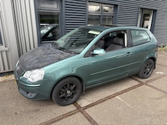 Volkswagen Polo - 1.4-16V Comfortline