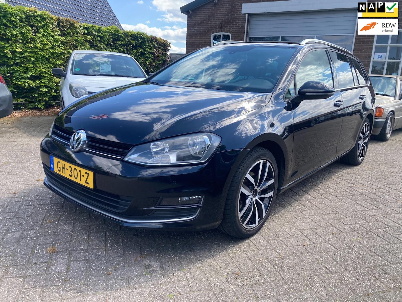 Volkswagen Golf Variant - 1.2 TSI Business Edition Bj 2015 Navi, Cruise, Grrot scherm. Inruil is mogelijk - AutoWereld.nl