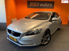Volvo V40 - 2.0 D2 / 120PK / MOMENTUM / NAVI / AIRCO