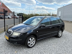 Skoda Fabia Combi - 1.4-16V Equipe plus Airco|Cruis|PDC Zwart