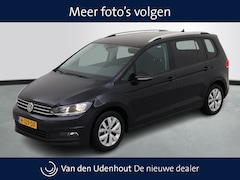 Volkswagen Touran - 1.0 TSI Comfortline Business 7 Persoons / Camera / Navigatie / Trekhaak