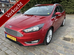 Ford Focus Wagon - 1.0 Titanium navigatie airco/ecc apk