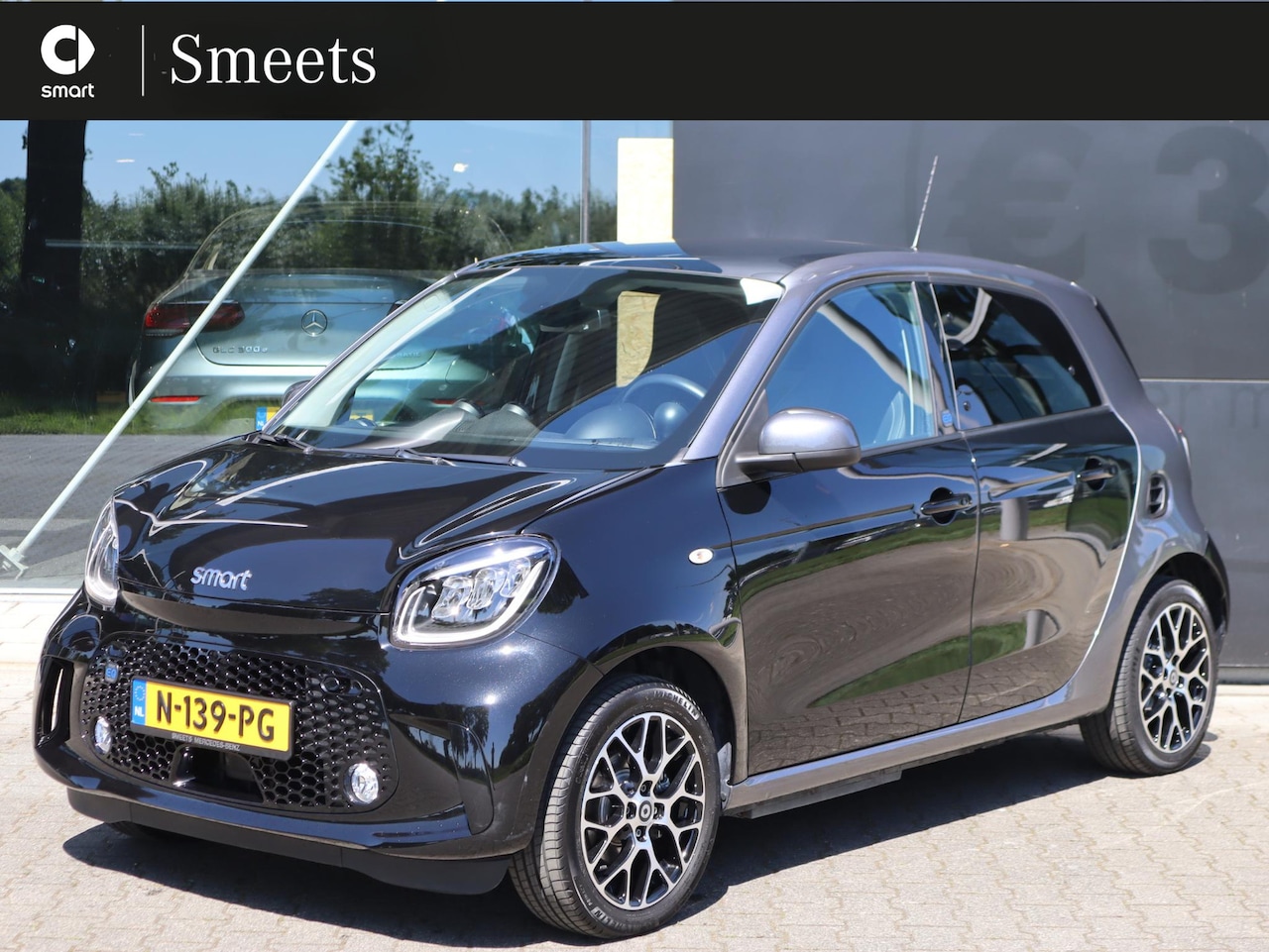 Smart Forfour - EQ Comfort PLUS 18 kWh Climate Control | Panoramadak | Apple carplay/android auto | Parkee - AutoWereld.nl