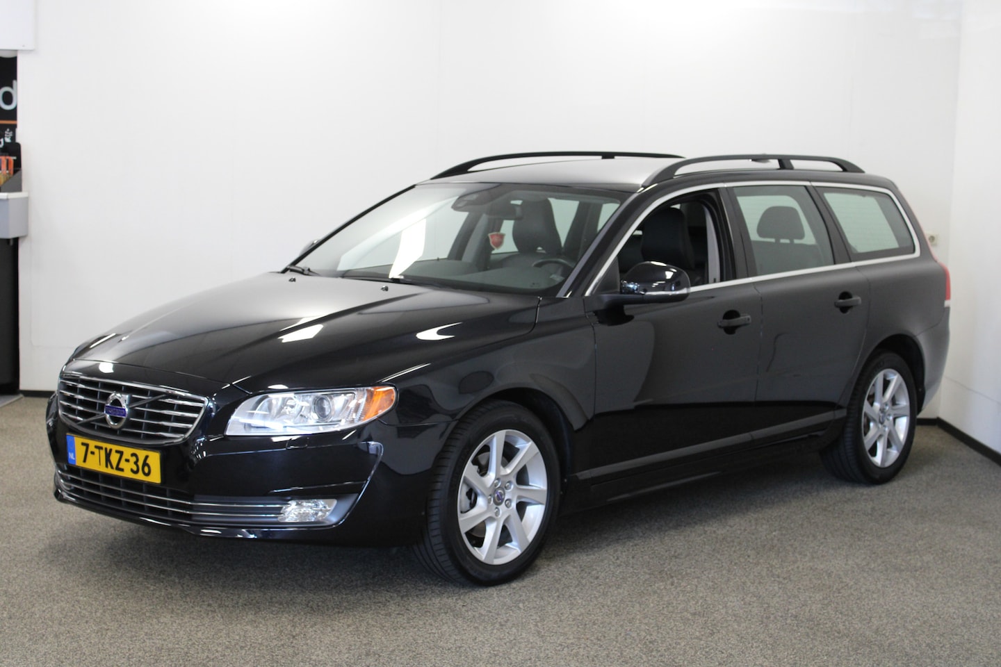 Volvo V70 - 1.6 T4 Nordic+ Standkachel/Stoelverwarming/Xenon. - AutoWereld.nl