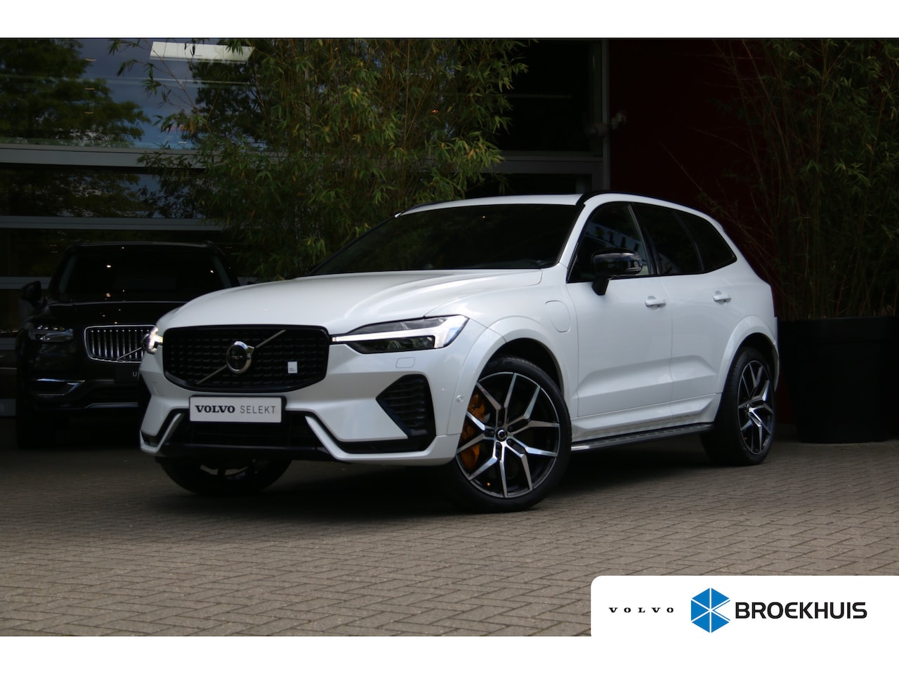 Volvo XC60 - 2.0 T8 AWD Polestar Engineered | Bower&Wilkins | Trekhaak | 360 Camera | Panoramadak | Mem - AutoWereld.nl