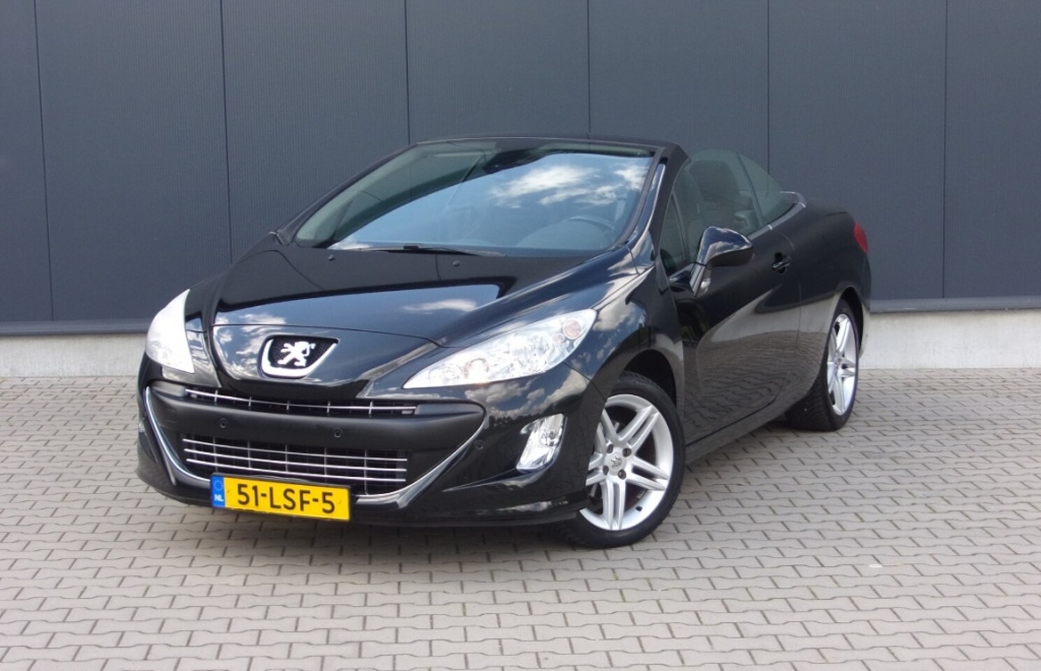 Peugeot 308 CC - 1.6 VTi Sport Pack 1.6 VTi Sport Pack - AutoWereld.nl