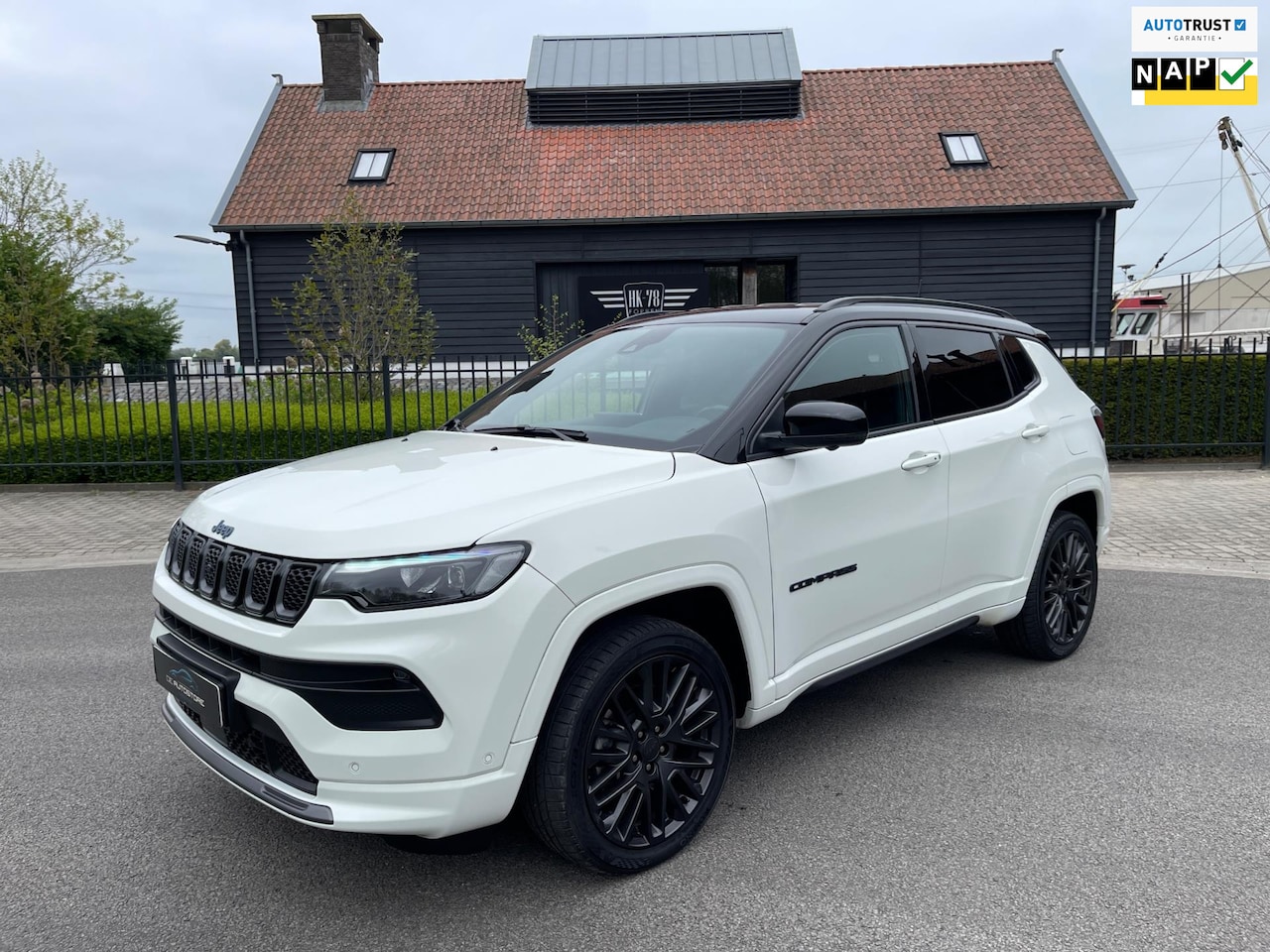 Jeep Compass - 4xe 240 Plug-in Hybrid Electric S 241PK Leer Camera Trekhaak - AutoWereld.nl