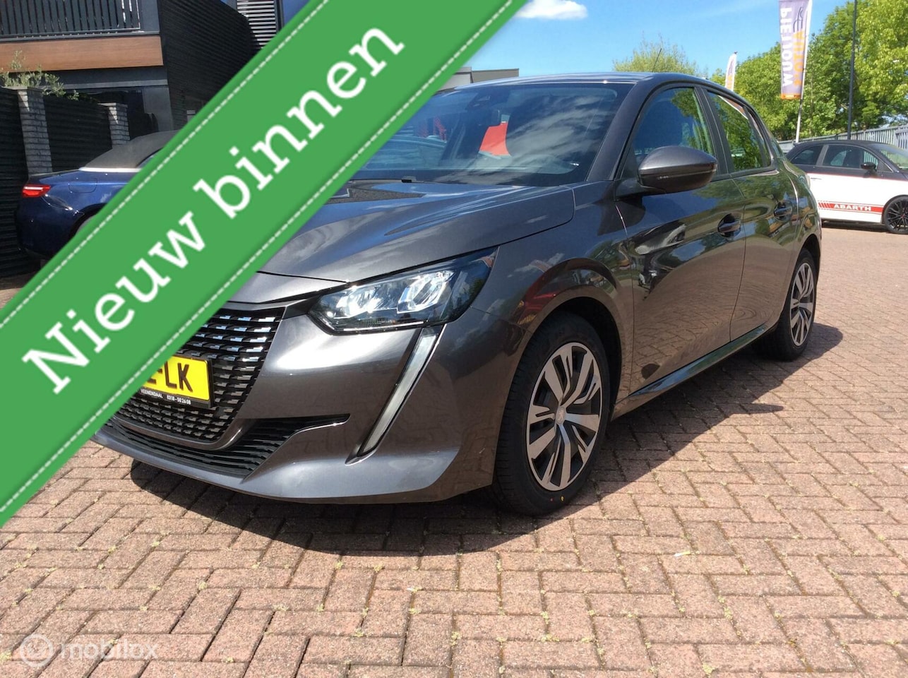 Peugeot 208 - 1.2 PureTech Active Climate contr Apple Carplay - AutoWereld.nl