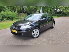 Renault Mégane - 1.6-16V Business Line Pack Look 5drs CLIMA