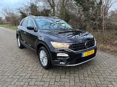 Volkswagen T-Roc - TSI Style 116PK Adapt.cruise, Navi